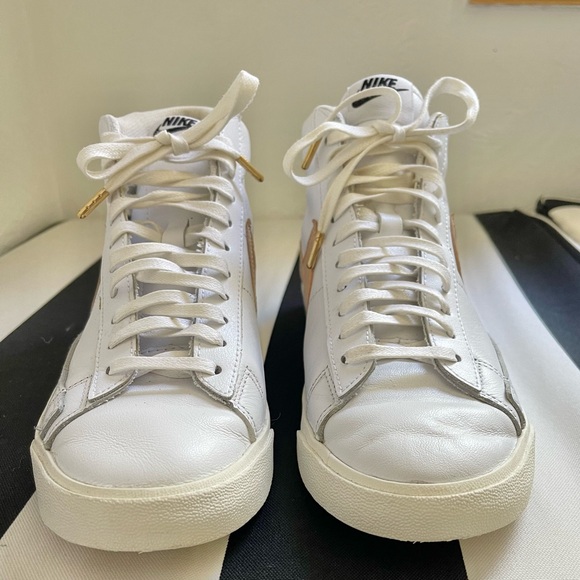 Men’s Nike Blazer Mid ‘77 Vintage Sneaker - Picture 3 of 11